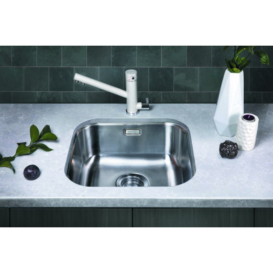 Кухонная мойка OMOIKIRI OMI 44-U/I Quadro нержавеющая сталь